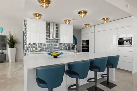 2900 W Bay To Bay Boulevard Tampa FL 33629