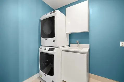2900 W Bay To Bay Boulevard Tampa FL 33629