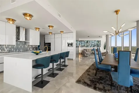 2900 W Bay To Bay Boulevard Tampa FL 33629