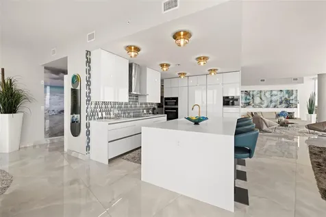 2900 W Bay To Bay Boulevard Tampa FL 33629