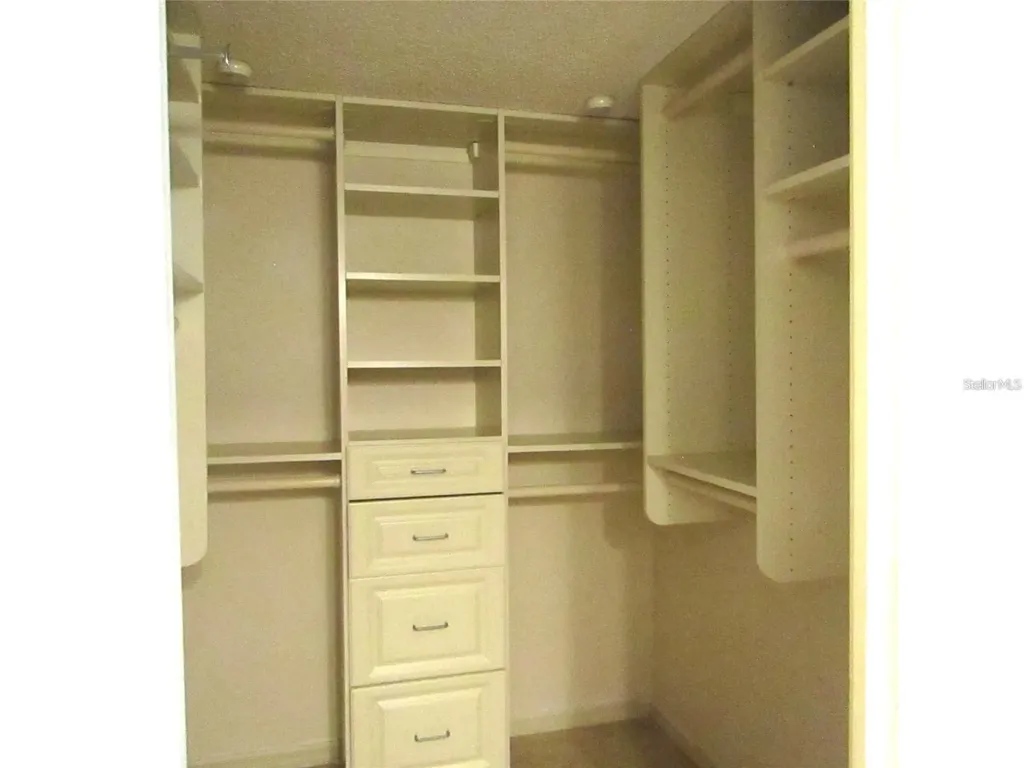 4434 Weybridge Sarasota FL 34235