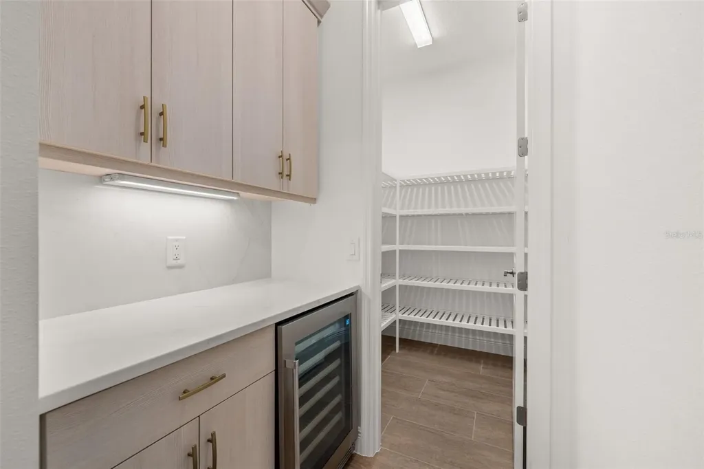 832 Blue Shell Loop Sarasota FL 34240