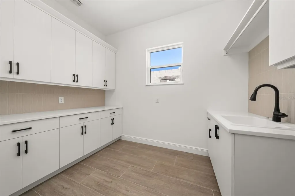 832 Blue Shell Loop Sarasota FL 34240