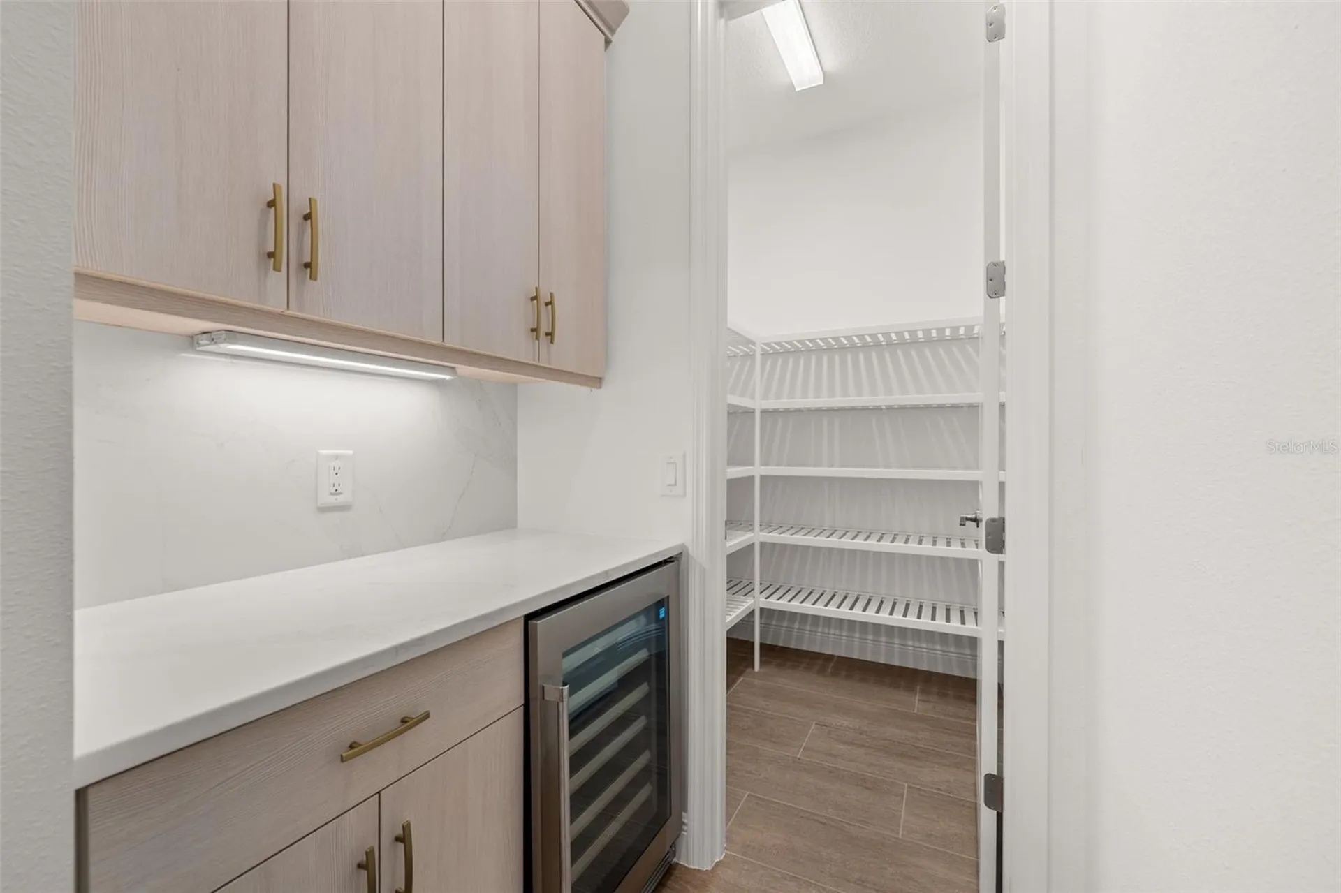 832 Blue Shell Loop Sarasota FL 34240