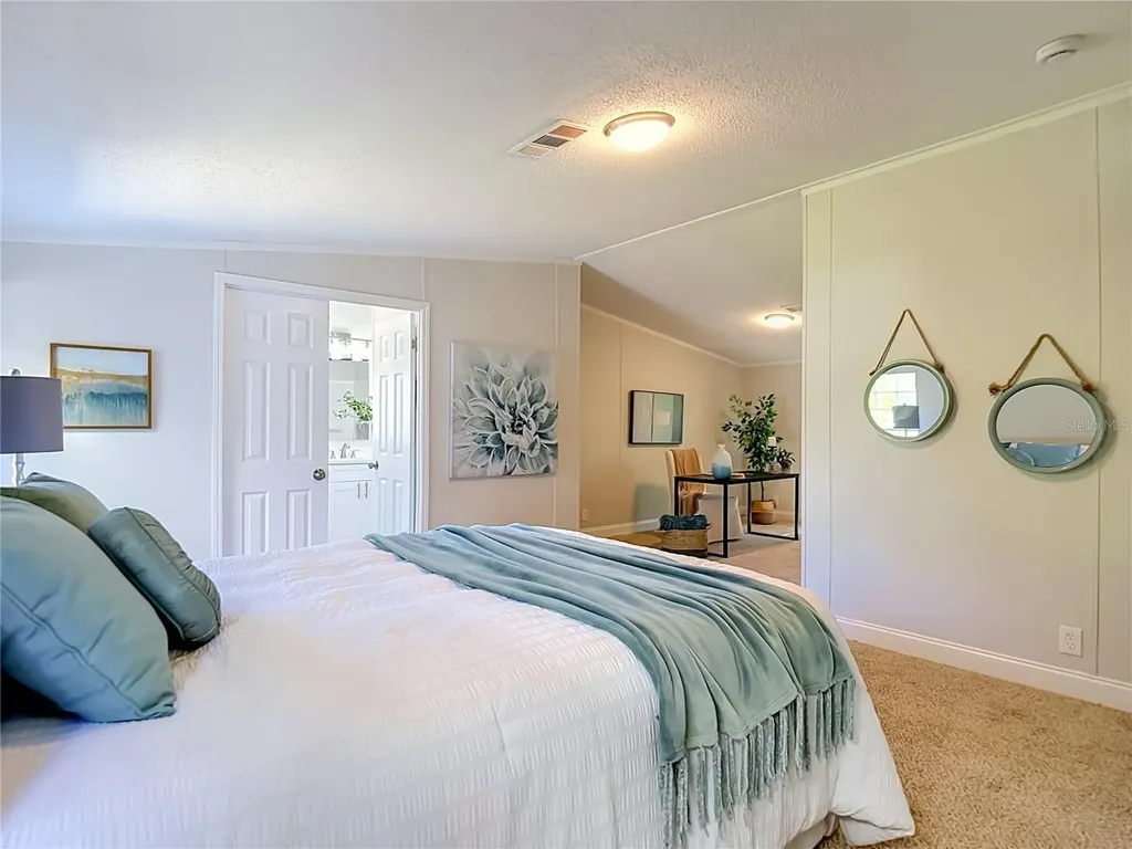 6106 Nundy Avenue Gibsonton FL 33534