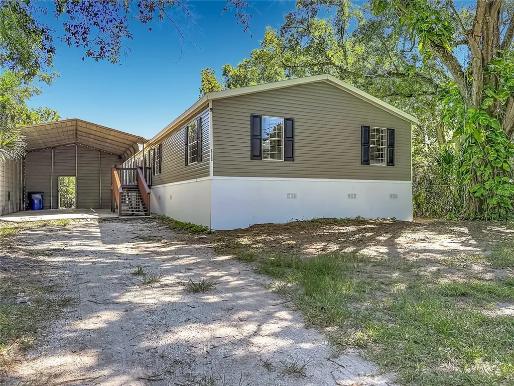 6106 Nundy Avenue Gibsonton FL 33534