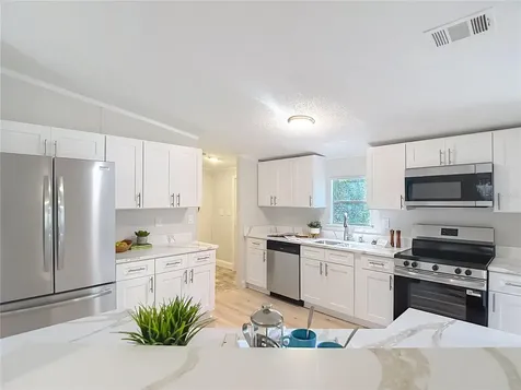6106 Nundy Avenue Gibsonton FL 33534