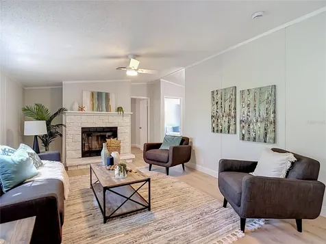 6106 Nundy Avenue Gibsonton FL 33534