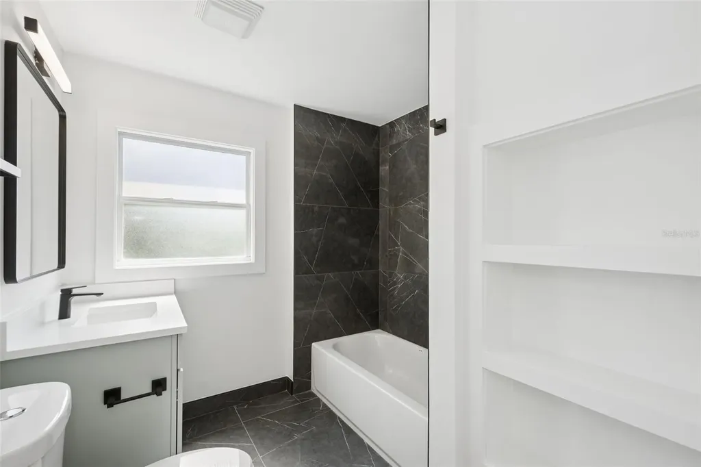 2655 Bay Street Sarasota FL 34237