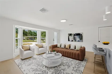 2655 Bay Street Sarasota FL 34237