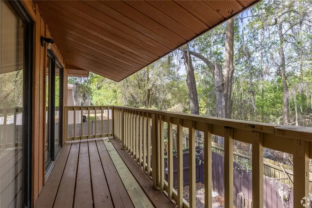 6816 SW 4th Place Gainesville FL 32607