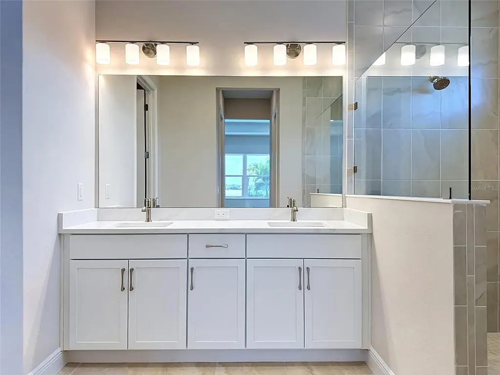 239 Monet Trail Bradenton FL 34212