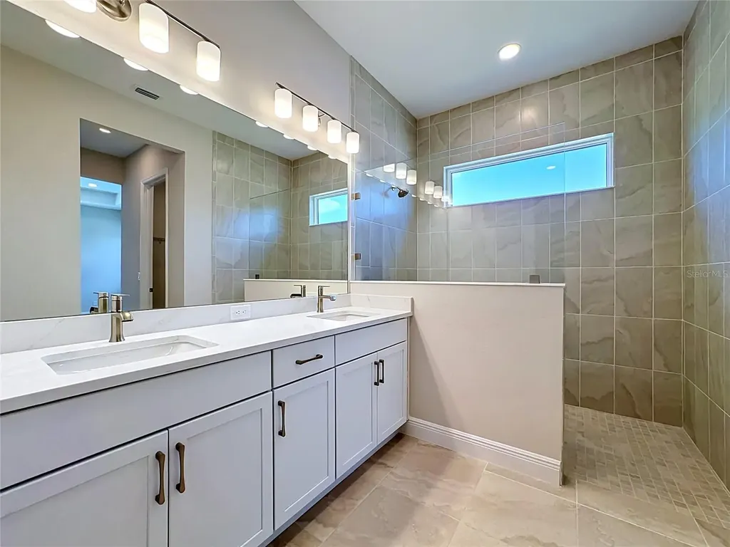 239 Monet Trail Bradenton FL 34212