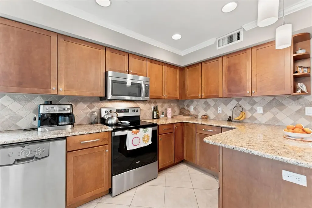 2111 W Minnehaha Street Tampa FL 33604