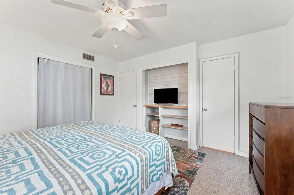 2111 W Minnehaha Street Tampa FL 33604