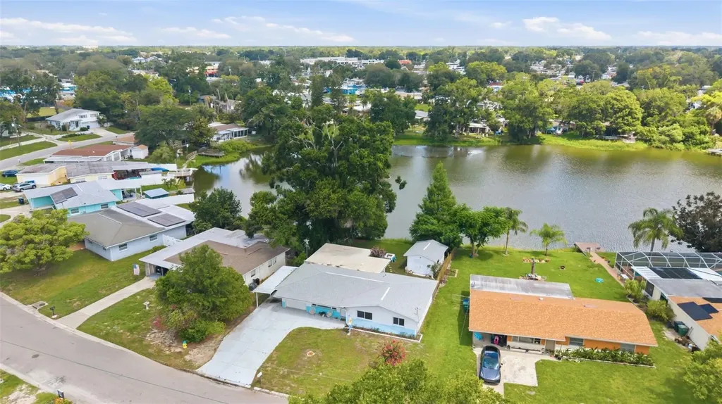 2111 W Minnehaha Street Tampa FL 33604