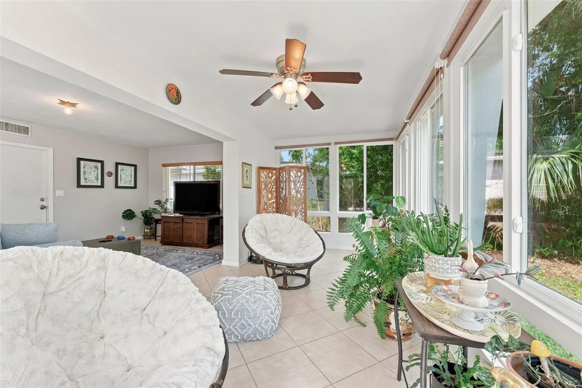 2111 W Minnehaha Street Tampa FL 33604