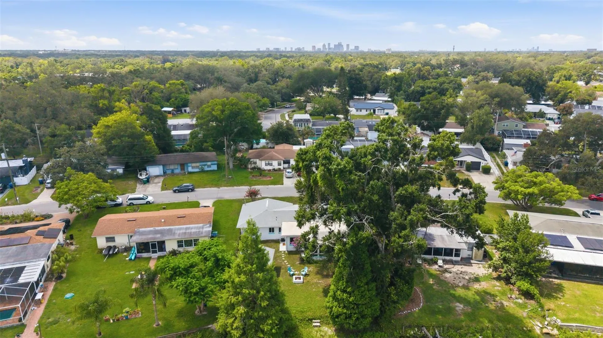 2111 W Minnehaha Street Tampa FL 33604