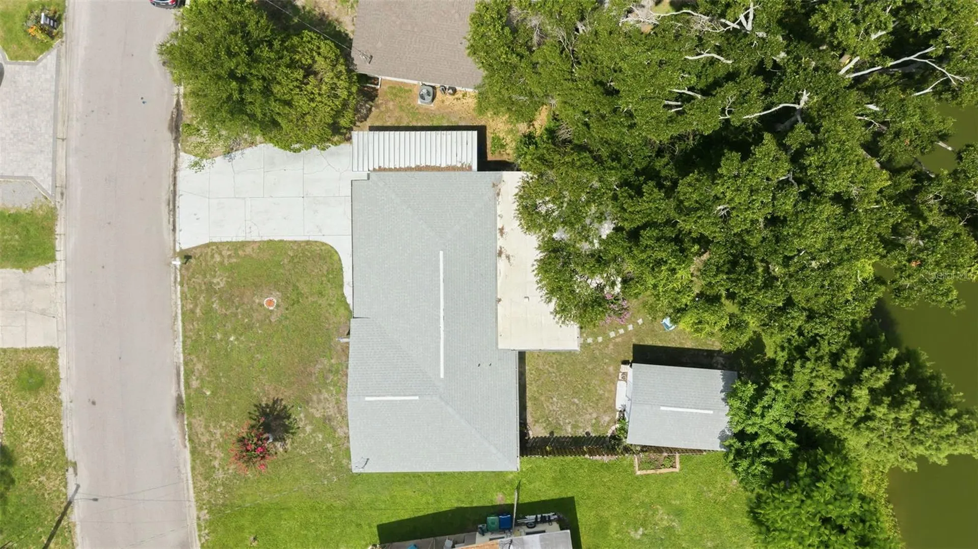 2111 W Minnehaha Street Tampa FL 33604