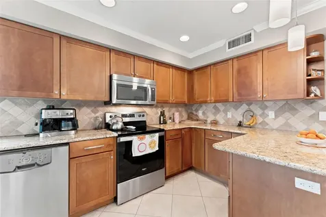 2111 W Minnehaha Street Tampa FL 33604
