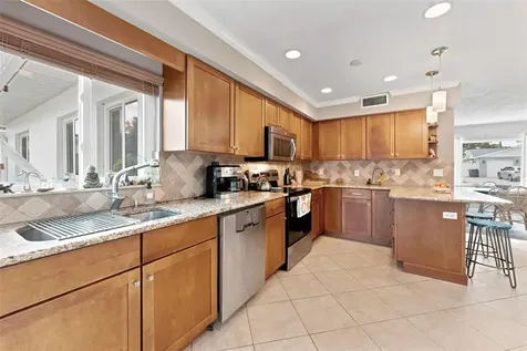 2111 W Minnehaha Street Tampa FL 33604