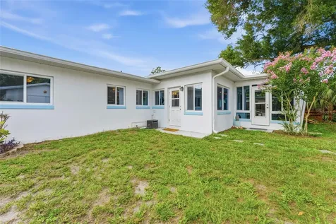 2111 W Minnehaha Street Tampa FL 33604