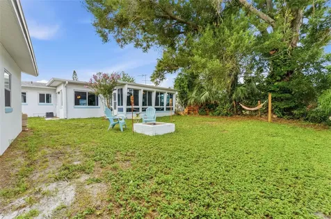 2111 W Minnehaha Street Tampa FL 33604