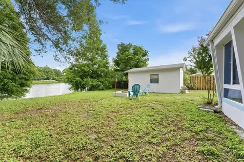 2111 W Minnehaha Street Tampa FL 33604