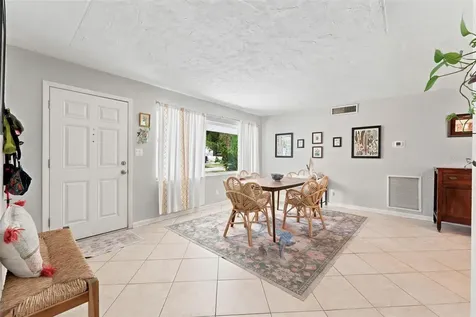 2111 W Minnehaha Street Tampa FL 33604