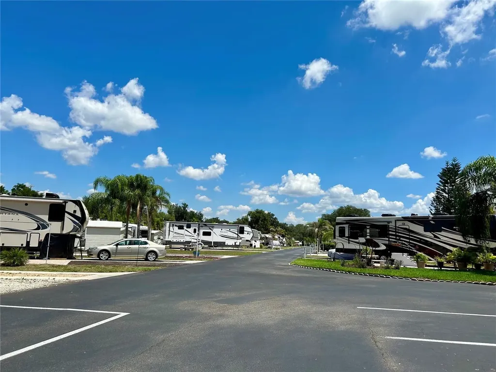 2928 Birdie Drive Bowling Green FL 33834