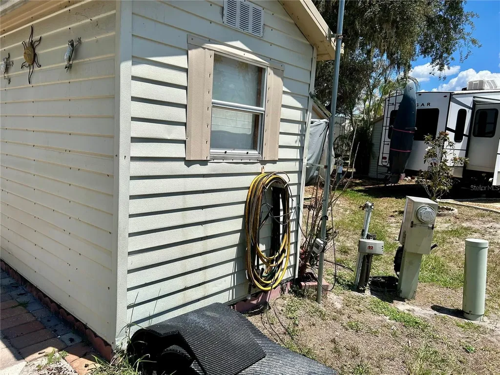 2928 Birdie Drive Bowling Green FL 33834