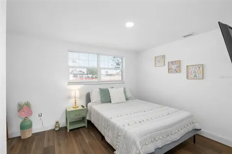10716 Donbrese Avenue Tampa FL 33615