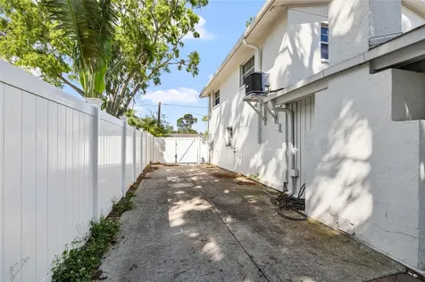 10716 Donbrese Avenue Tampa FL 33615