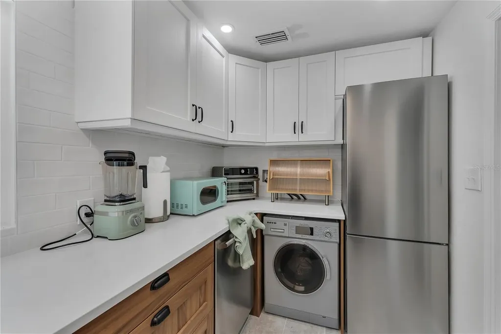 3295 57th Street N St Petersburg FL 33710