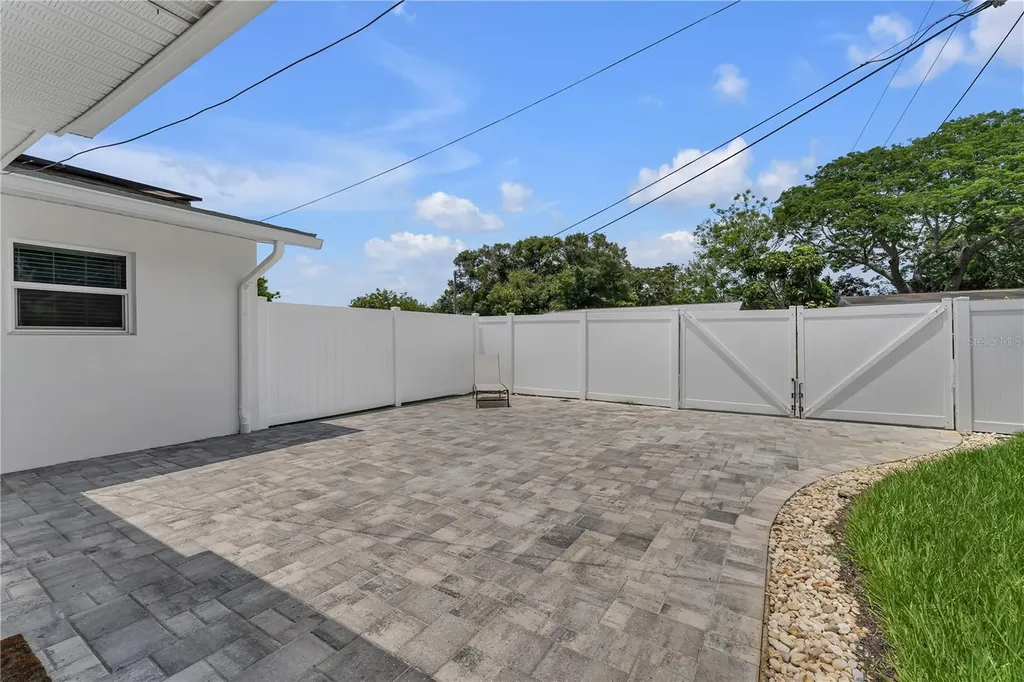 3295 57th Street N St Petersburg FL 33710