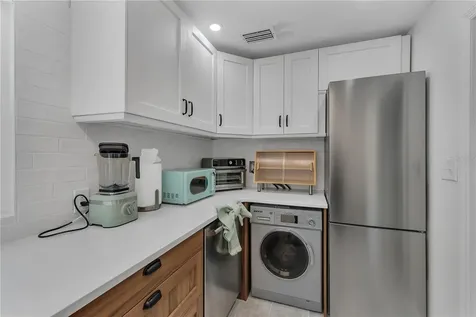 3295 57th Street N St Petersburg FL 33710