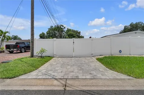 3295 57th Street N St Petersburg FL 33710