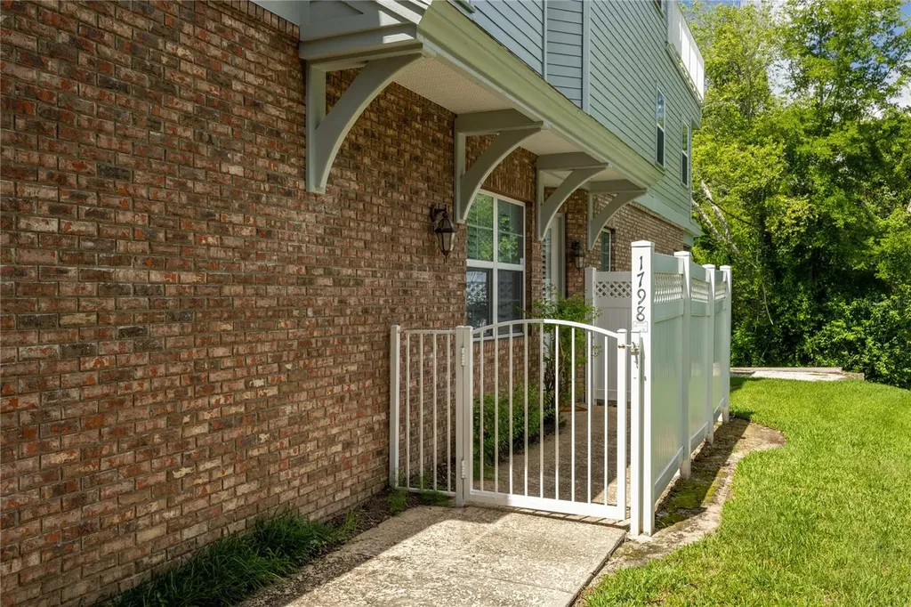 1798 NW 34th Street Gainesville FL 32605