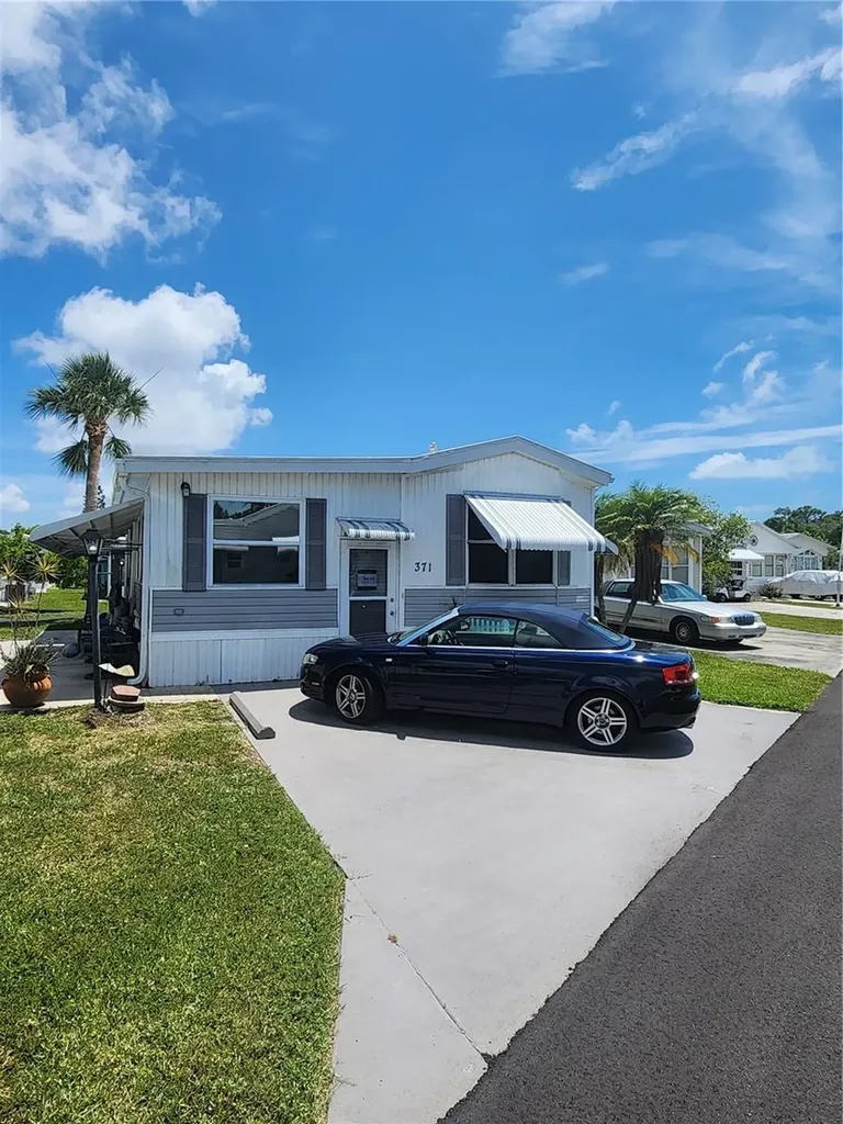 1674 University Parkway Sarasota FL 34243