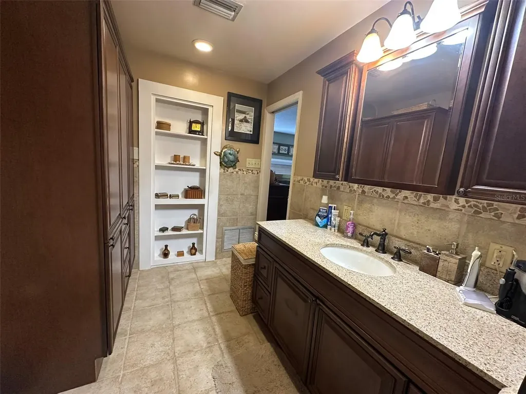 1105 S 9th Street Leesburg FL 34748