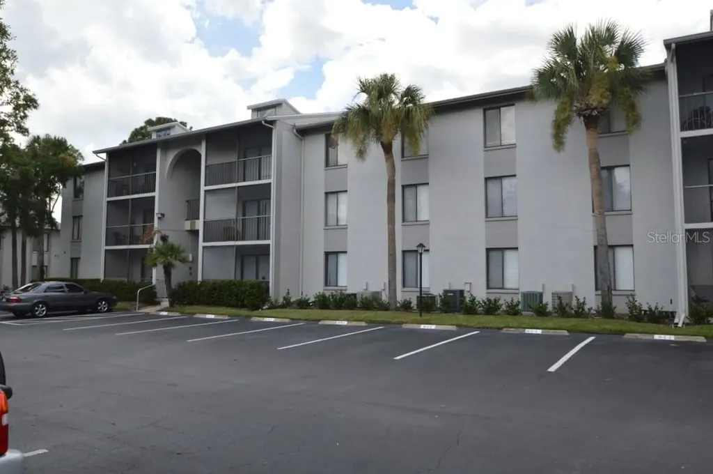 1612 S Pine Ridge Circle Sanford FL 32773