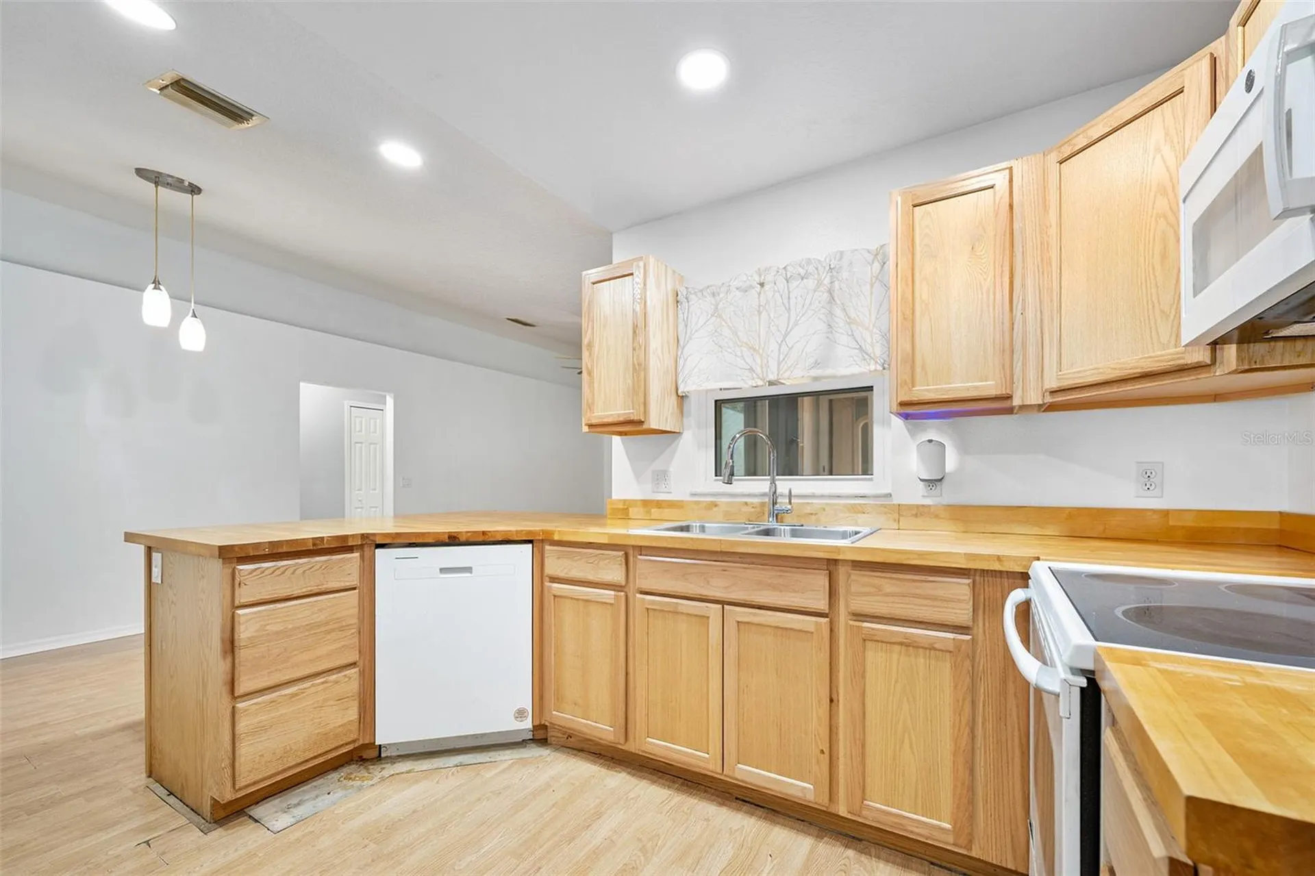 1355 1st Avenue Deland FL 32724