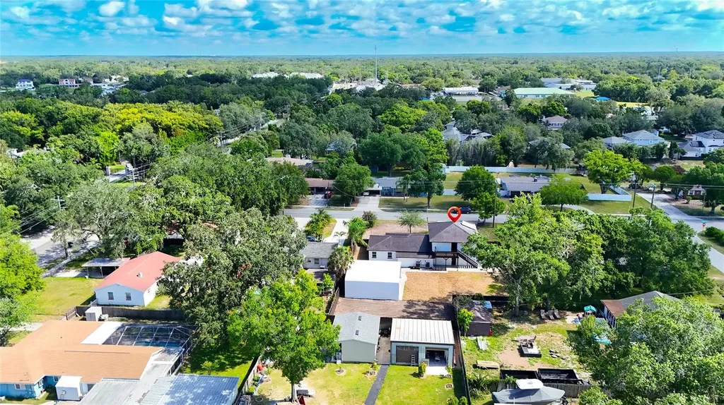 1736 W Country Club Tampa FL 33612