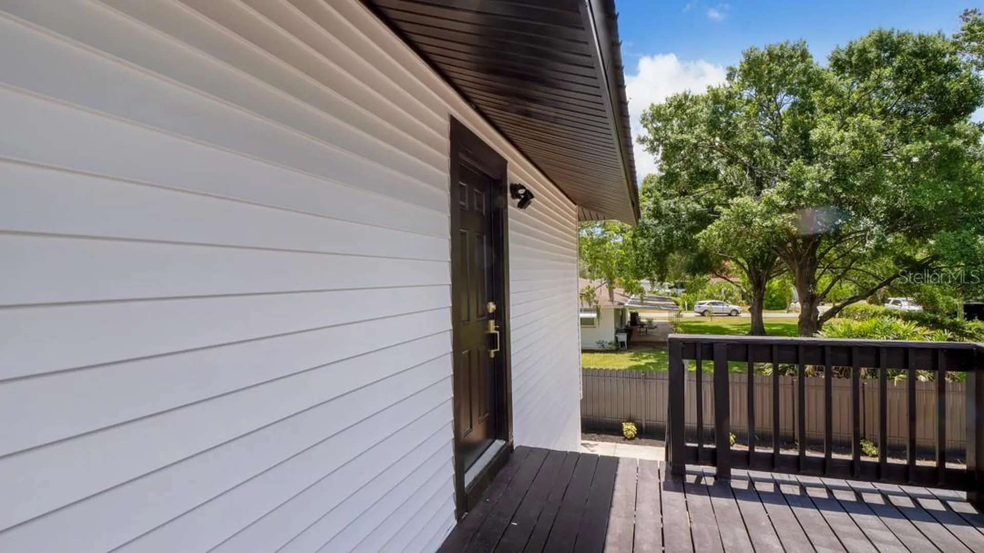 1736 W Country Club Tampa FL 33612