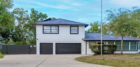 1736 W Country Club Tampa FL 33612