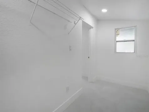 1736 W Country Club Tampa FL 33612