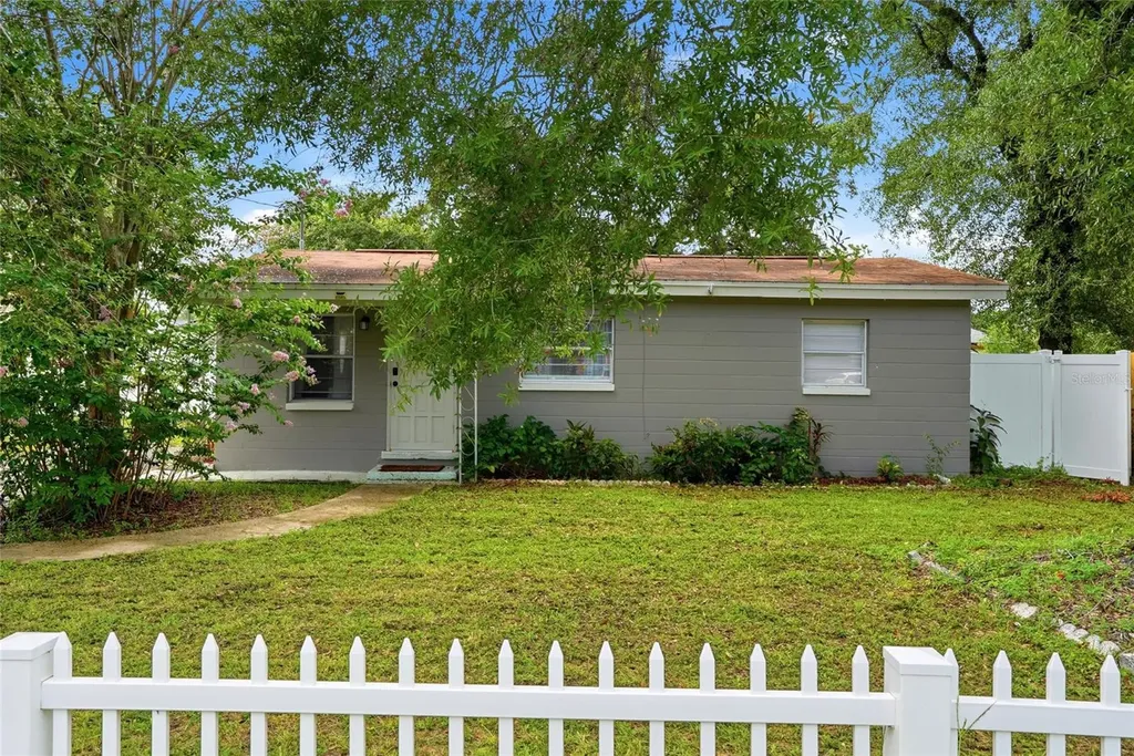 2430 N Ramona Circle Tampa FL 33612