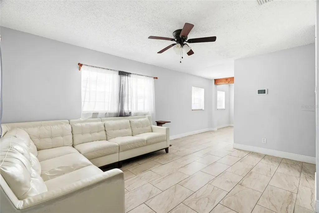 2430 N Ramona Circle Tampa FL 33612
