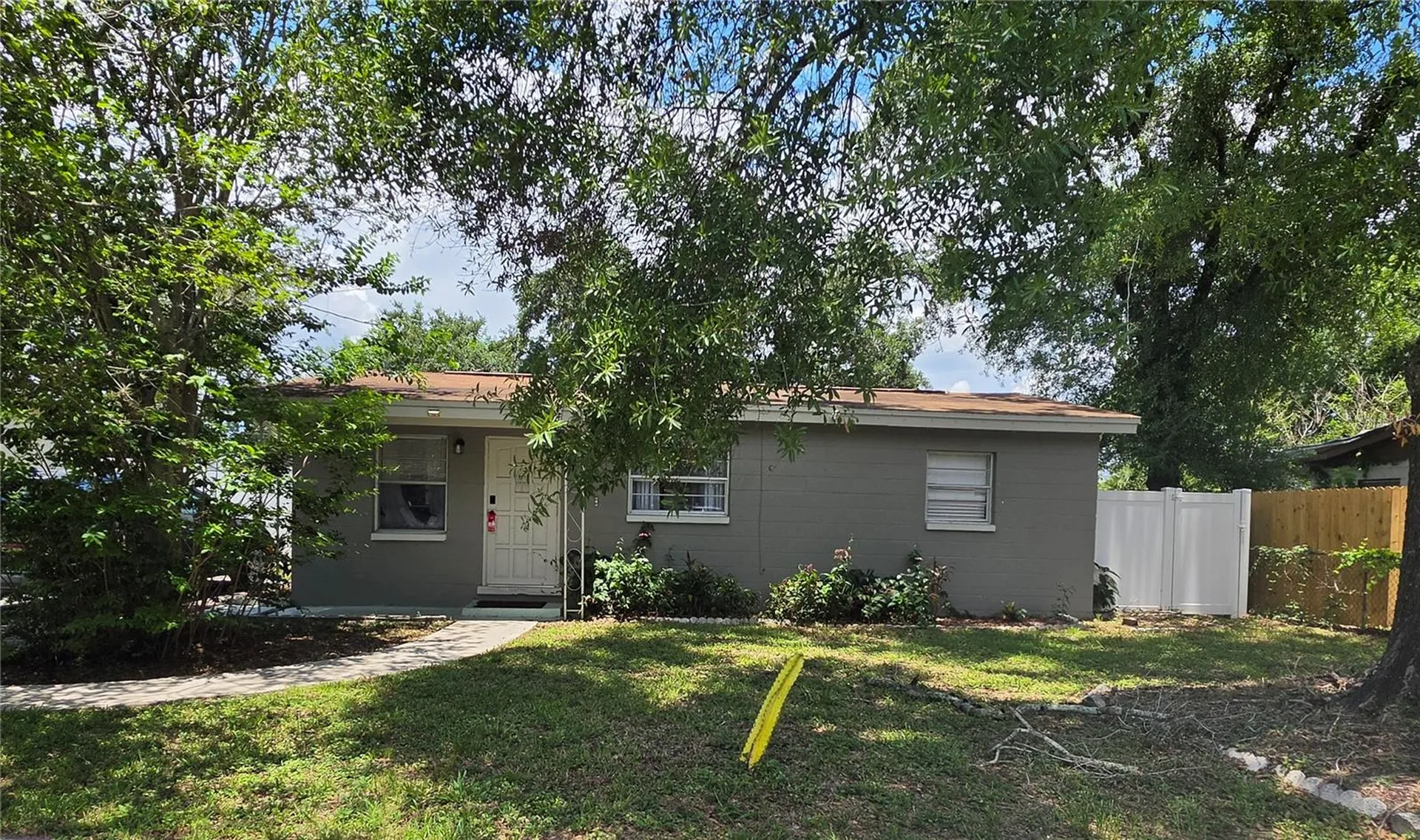 2430 N Ramona Circle Tampa FL 33612