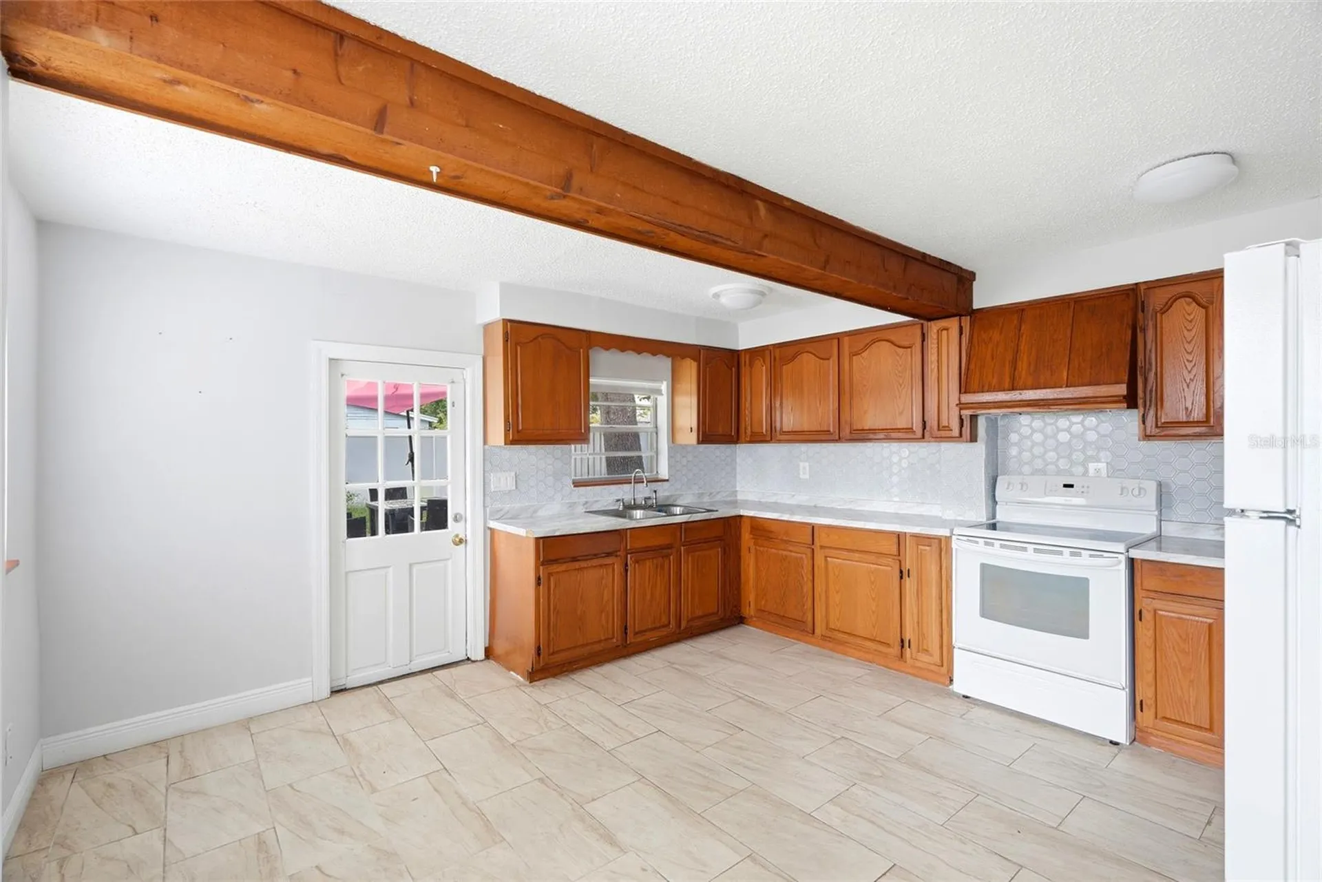 2430 N Ramona Circle Tampa FL 33612